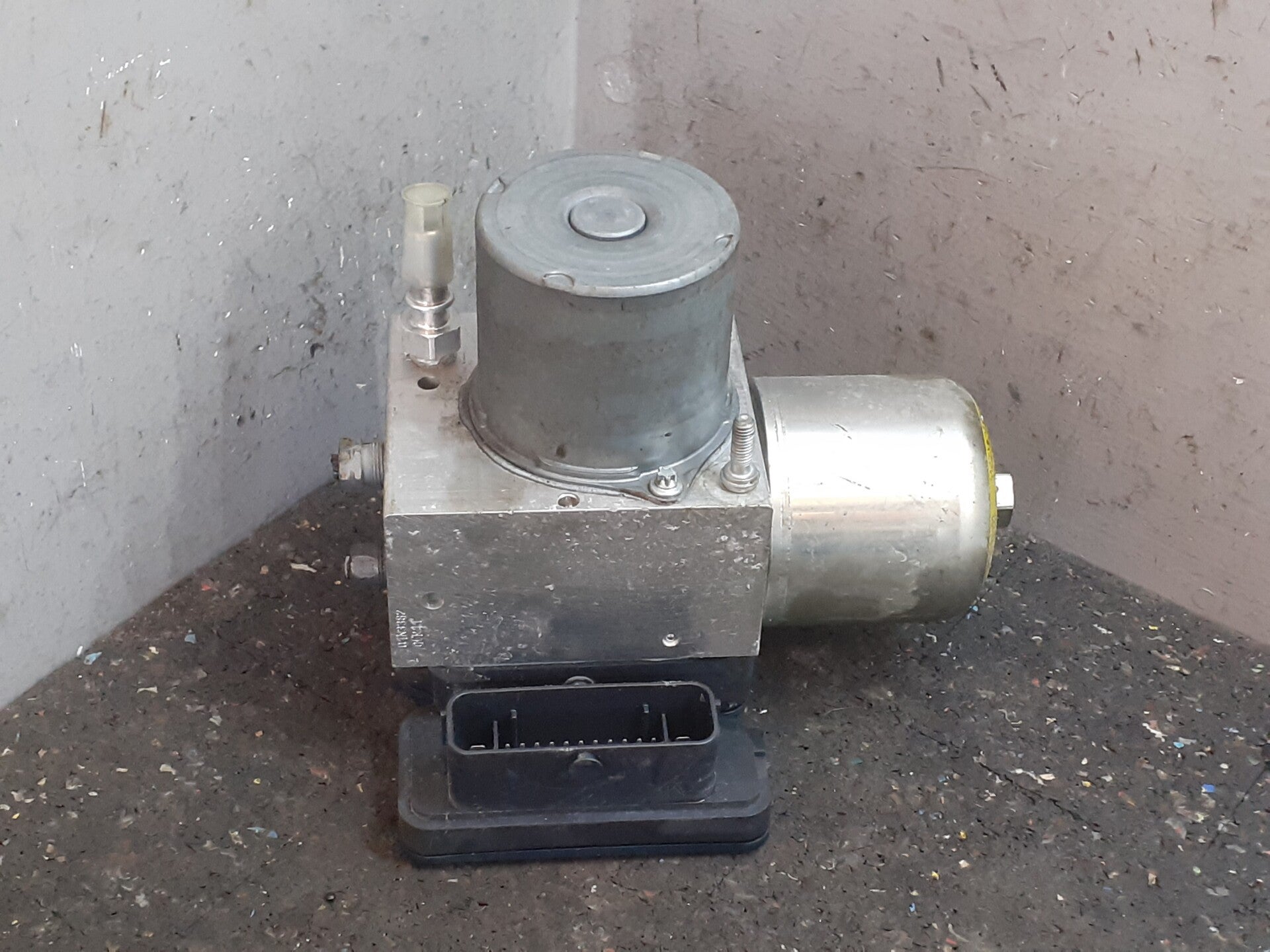 Renault Zoe Q210 ABS Pomp 472100251R