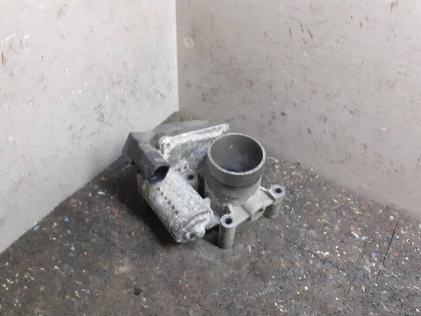 Gasklephuis Skoda Fabia Combi 6Y 1.4-16V ) 03C133062B