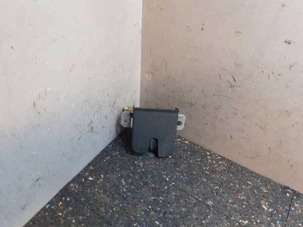 Slotmechaniek achterklep Volkswagen Polo 9N 1.4) 6Q6827505B