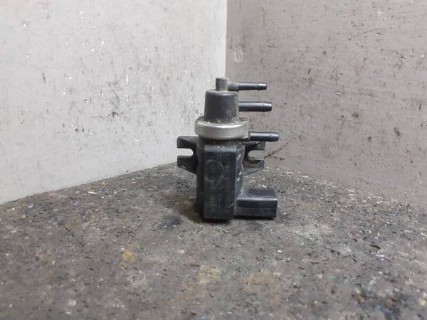 Volkswagen Caddy III Vacuum Ventiel 1J0906627C