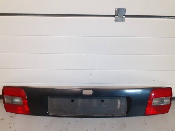 Achterlichtbalk Volvo V40 I 1.8 Luxury ('96-'04) 30862381