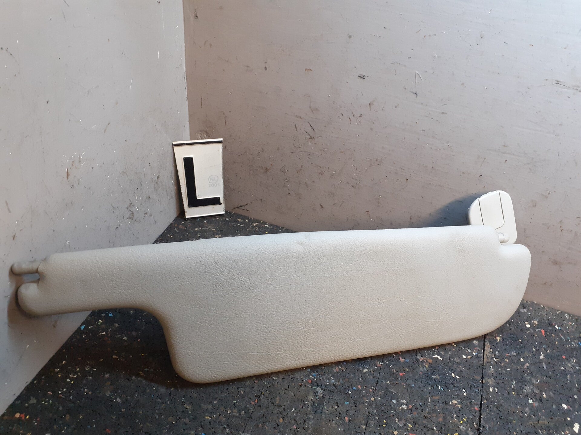 Zonneklep links Renault Laguna II 1.8-16V (01-07) 820000096