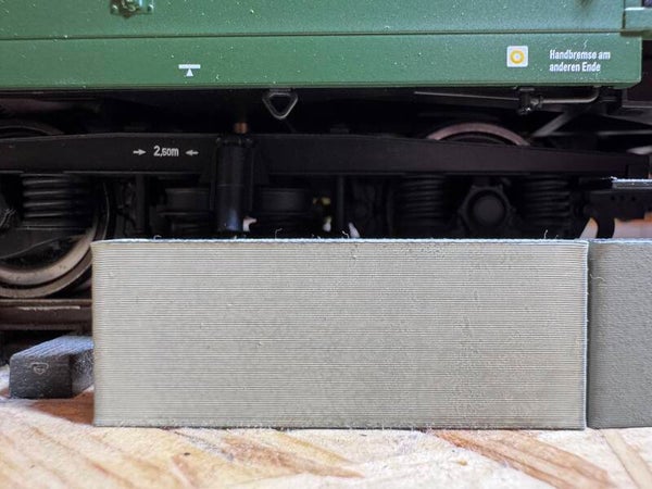 Bahnsteigkante für Spur 0, RAL 7032 Kieselgrau