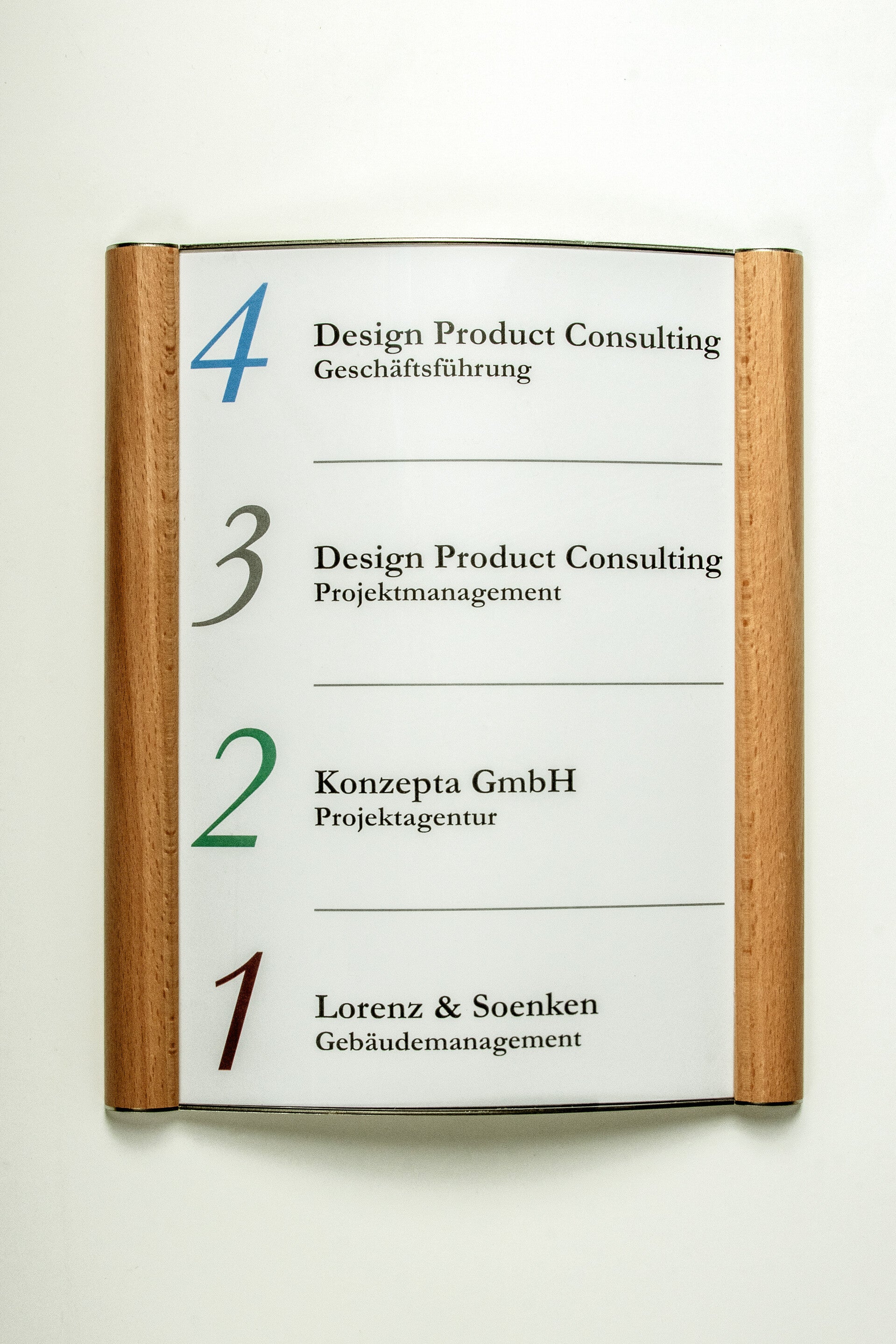 Türschild Westerwald aus Massivholz | A3 | gewölbt