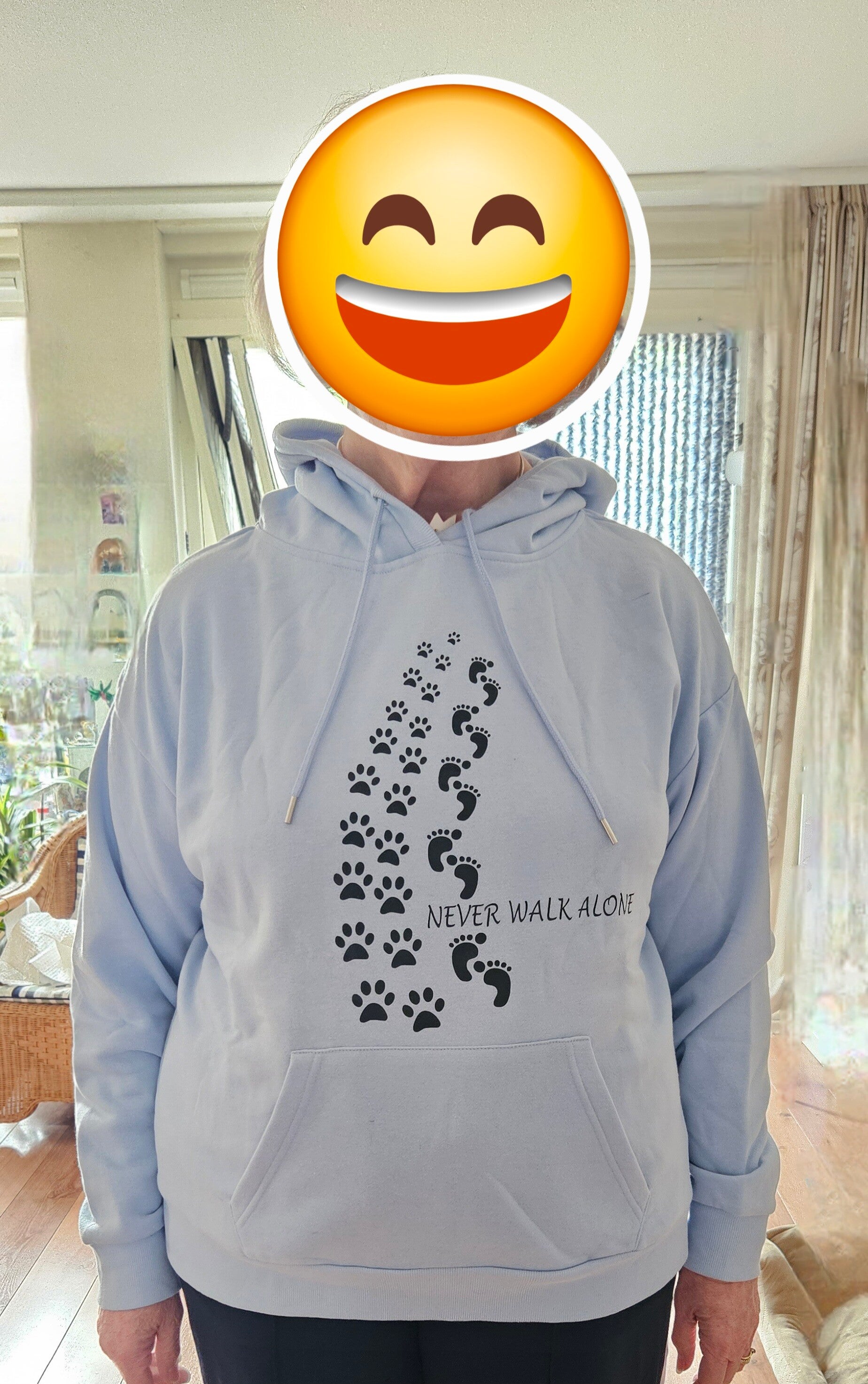 Hoodie  NEVER WALK ALONE  Maat XL