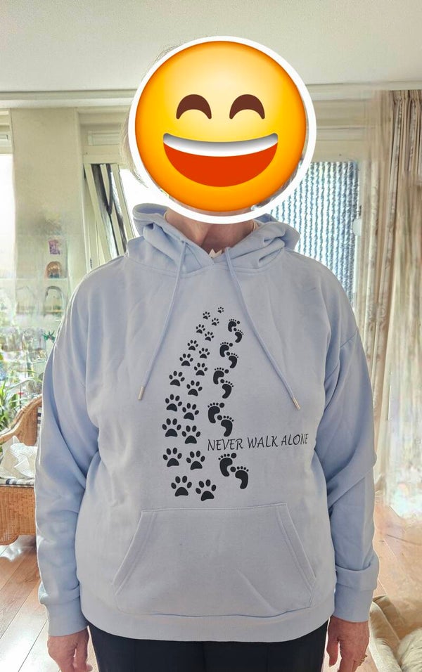 Hoodie  NEVER WALK ALONE  Maat XL