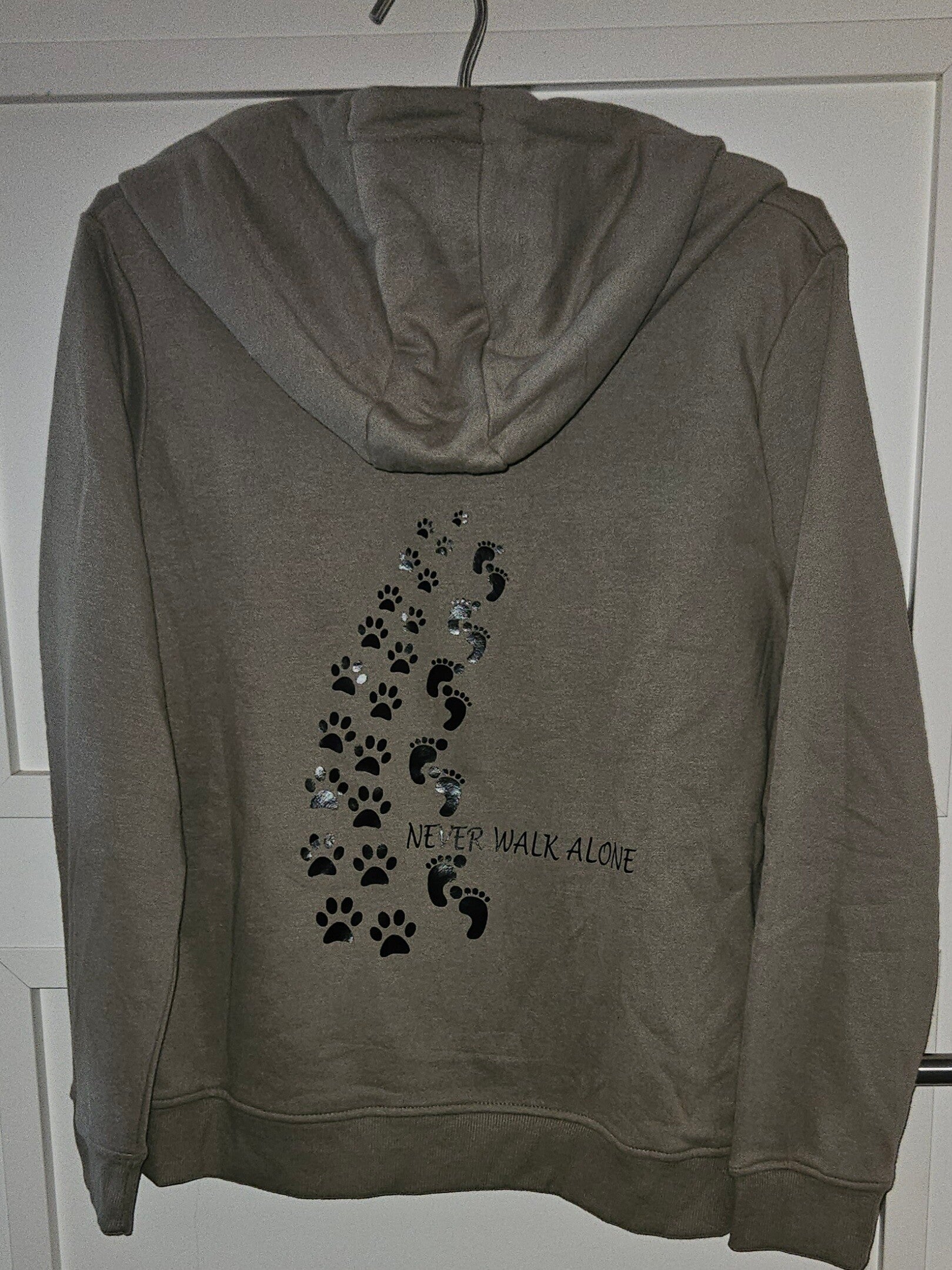 Vest NEVER WALK ALONE Maat L