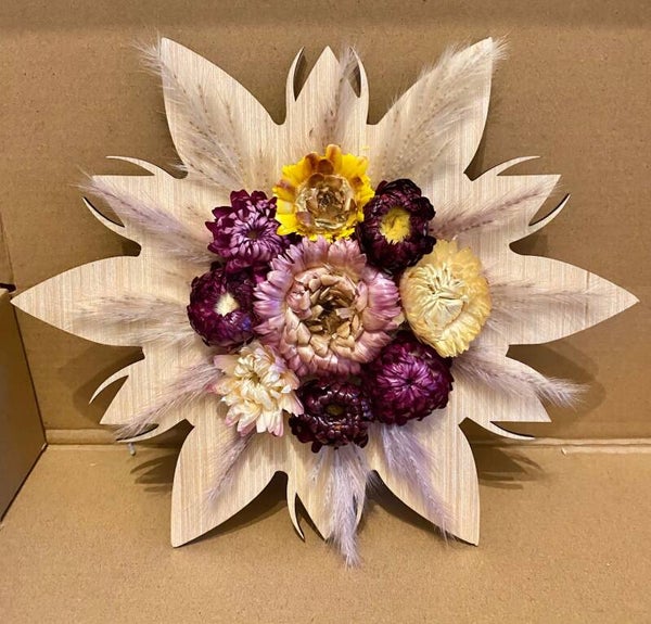 Déco ETOILE découpé bois et fleurie