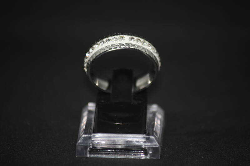 Bague Fantaisie Ajustable En Métal Guilloché Et Céramique - Occasion - Style Unique