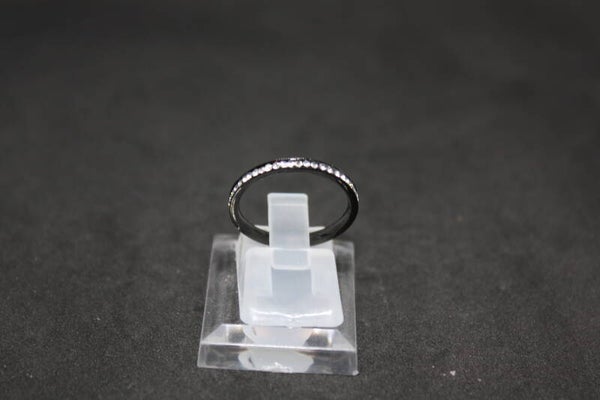 Bague en acier minimaliste