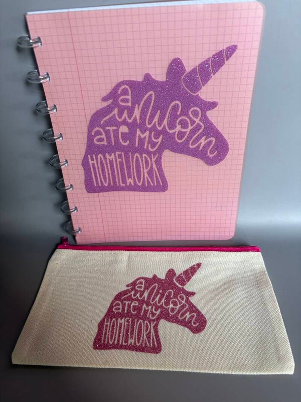 Set schrift met pennenzak