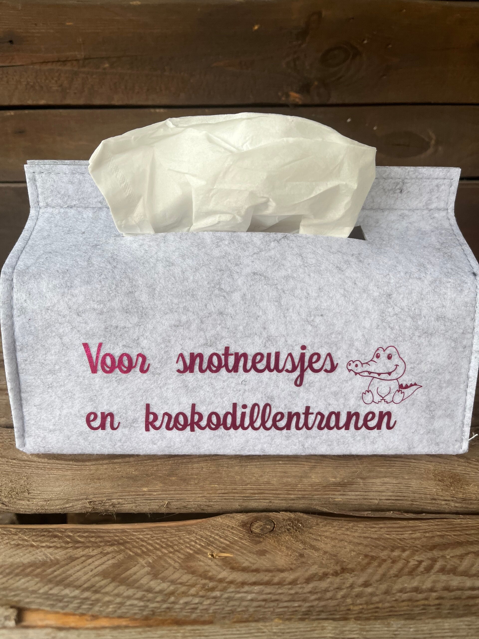 Zakdoekdooshoes vilt voor snotneusjes en krokodillentranen