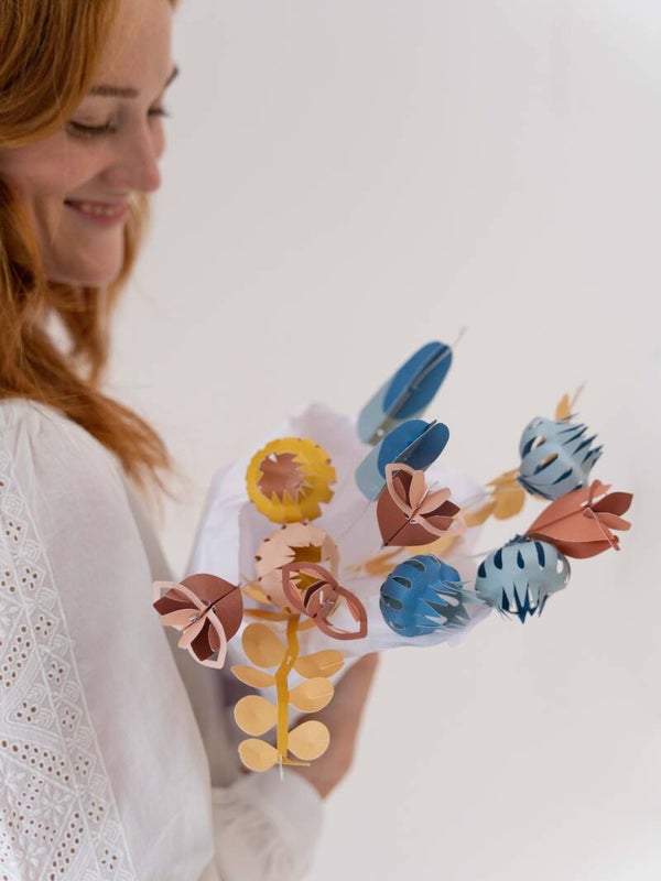 Brievenbusboeket wit of kleurenmix small