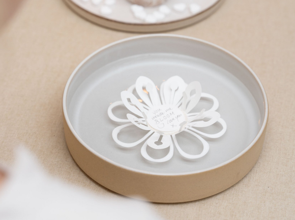 Magic flower - witte wenskaart
