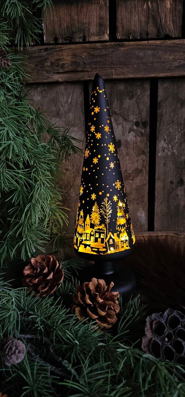 Sfeervolle kerstboom met verlichting