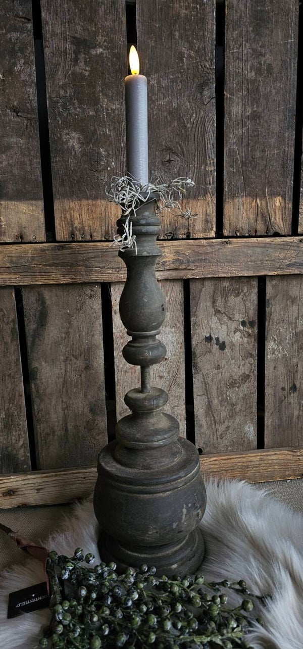 Stoere houten kandelaar