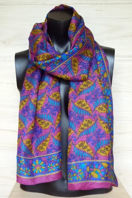 zijden sjaal roze met blaadjes