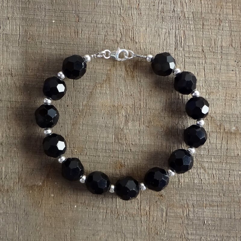 onyx facet kralen en zilveren kraaltjes