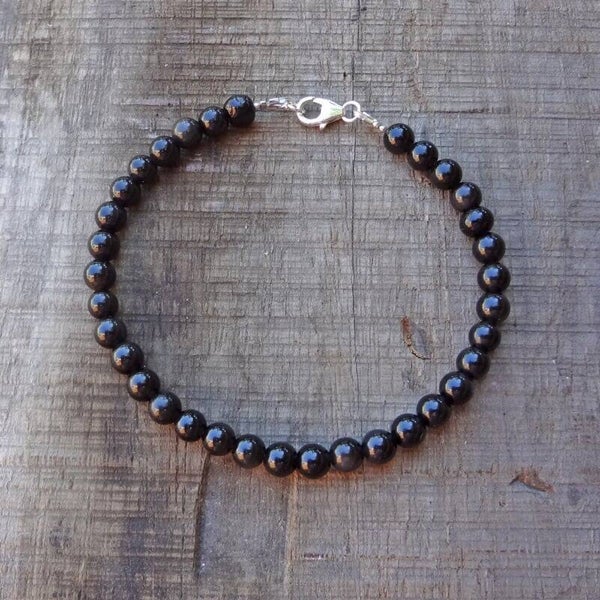 Armband van onyx kraaltjes