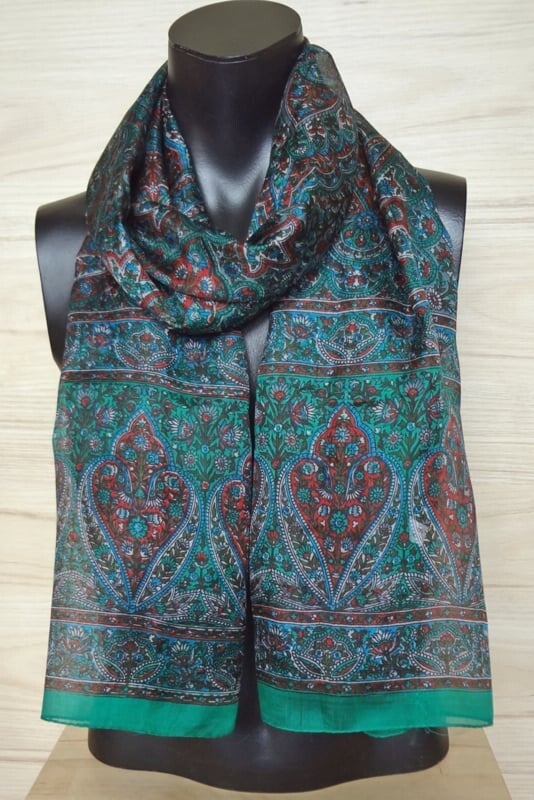 zijden sjaal groen met bloemen