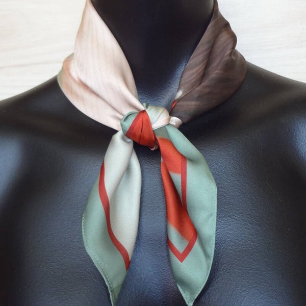 sjaaltje, bandana, kind met kat