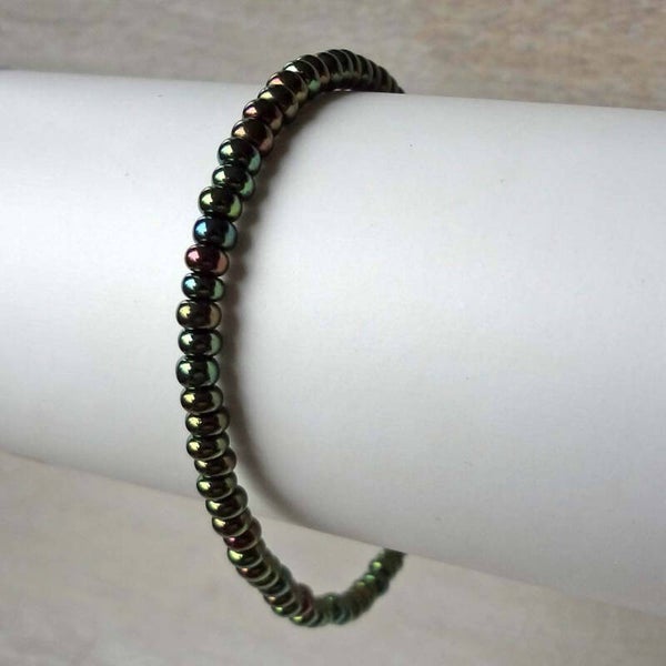 armbandje van groene glaskraaltjes