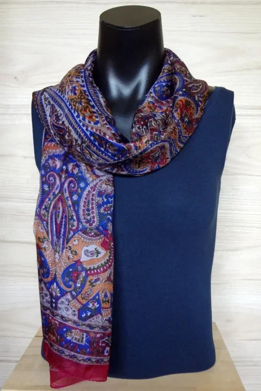 zijden sjaal wijnrood met olifantjes