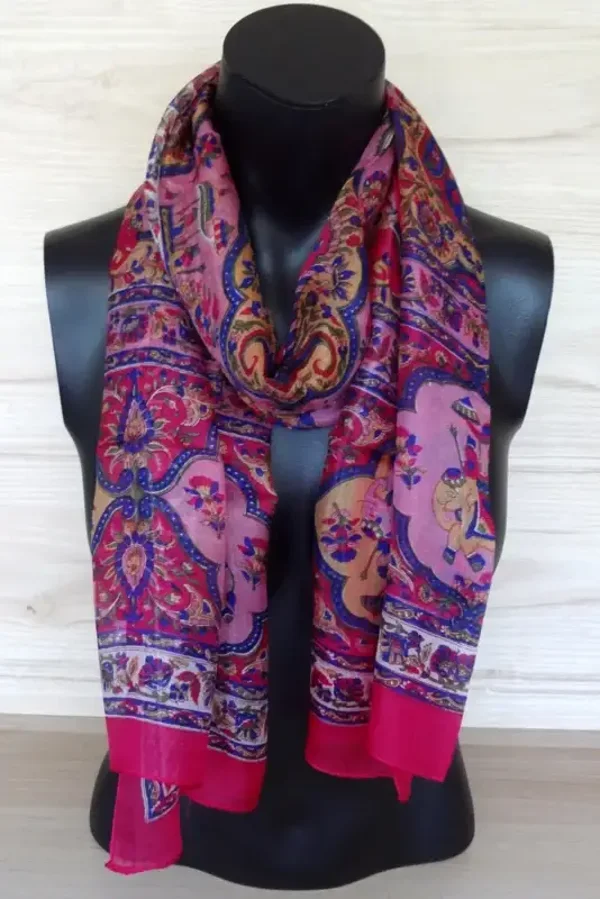 zijden sjaal roze met bloemen en olifantjes