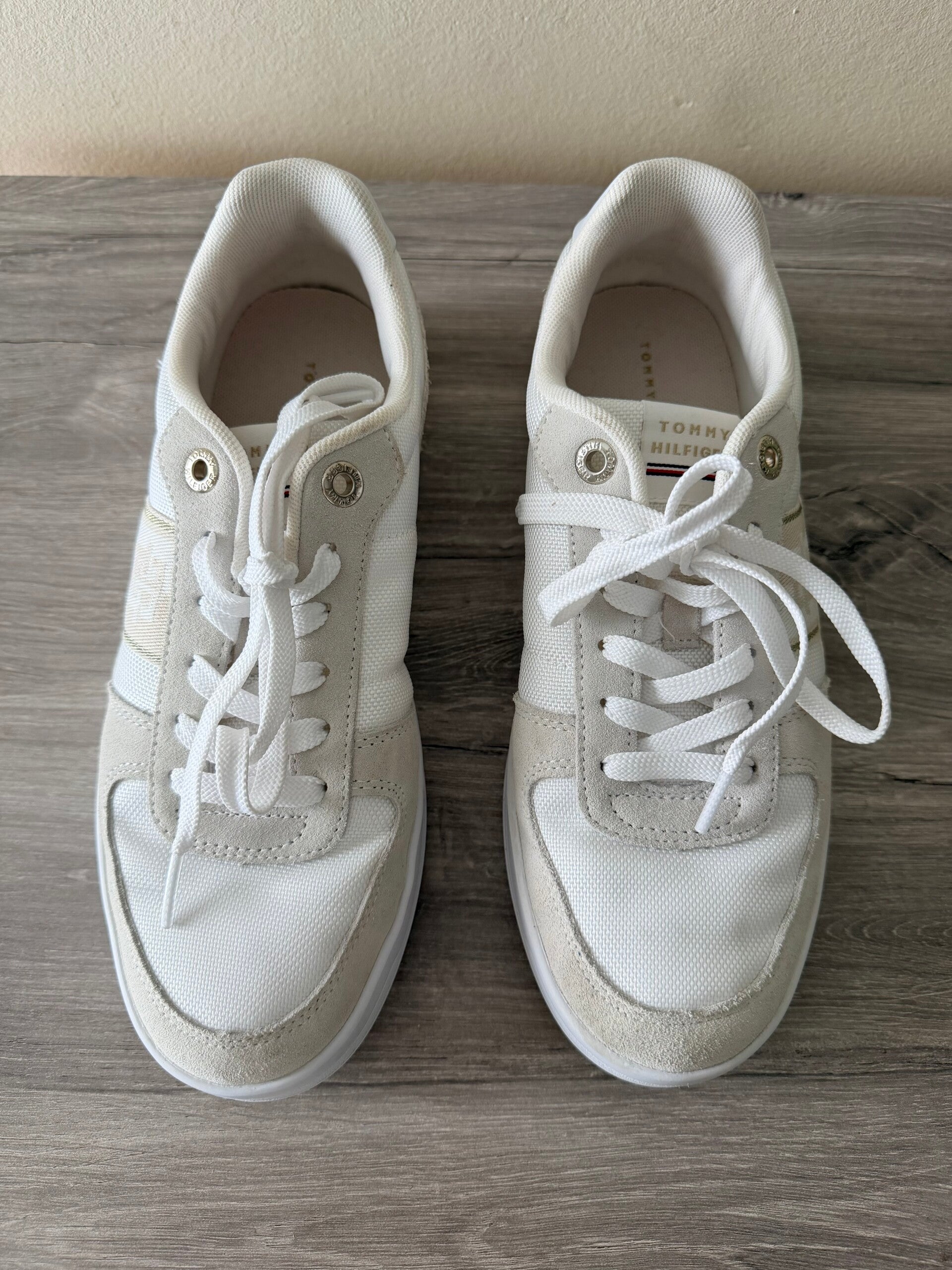 Beige sneakers Tommy Hilfiger