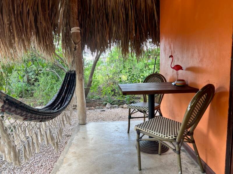 De Octopus Tropical Oasis Eco retreat Curaçao Tropical Cabin Flamingo