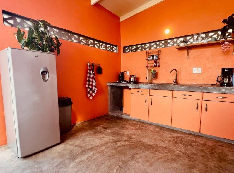 De Octopus Tropical Oasis Eco retreat Curaçao keuken Chuchubi appartement