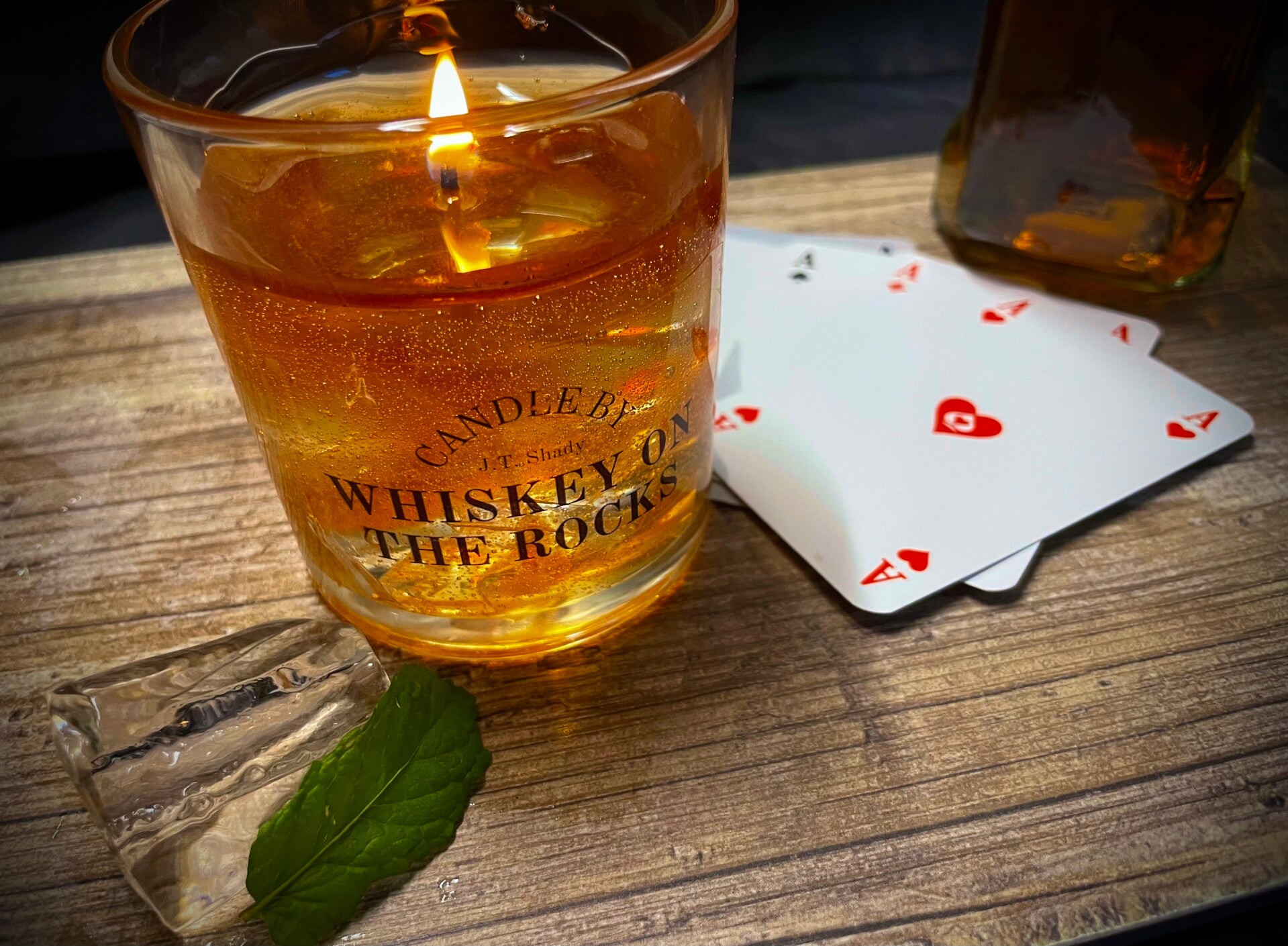 Whiskey on the Rocks Kerze