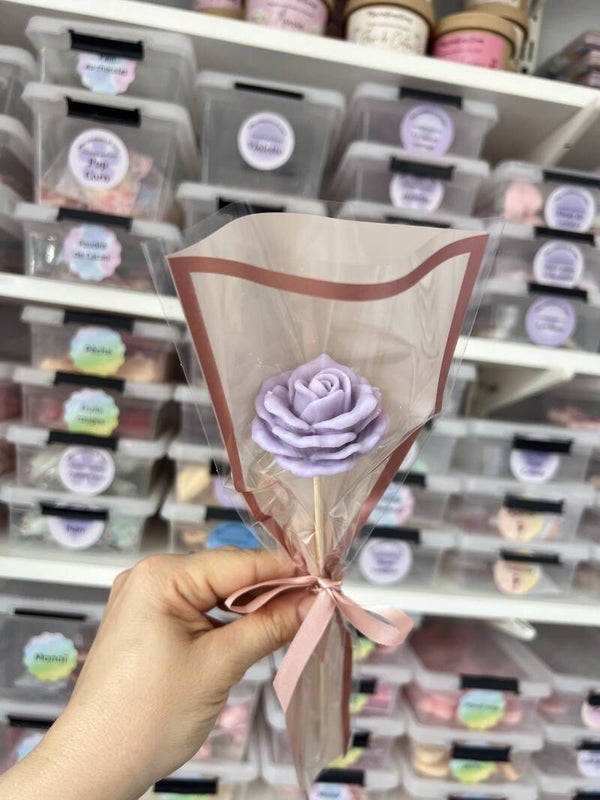 Petite rose couleur parme - Grand air
