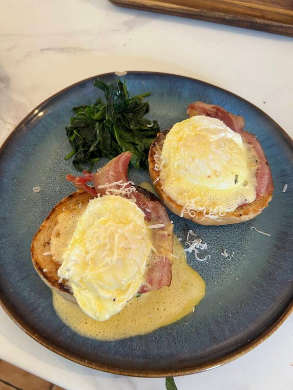 Eggs Benedict