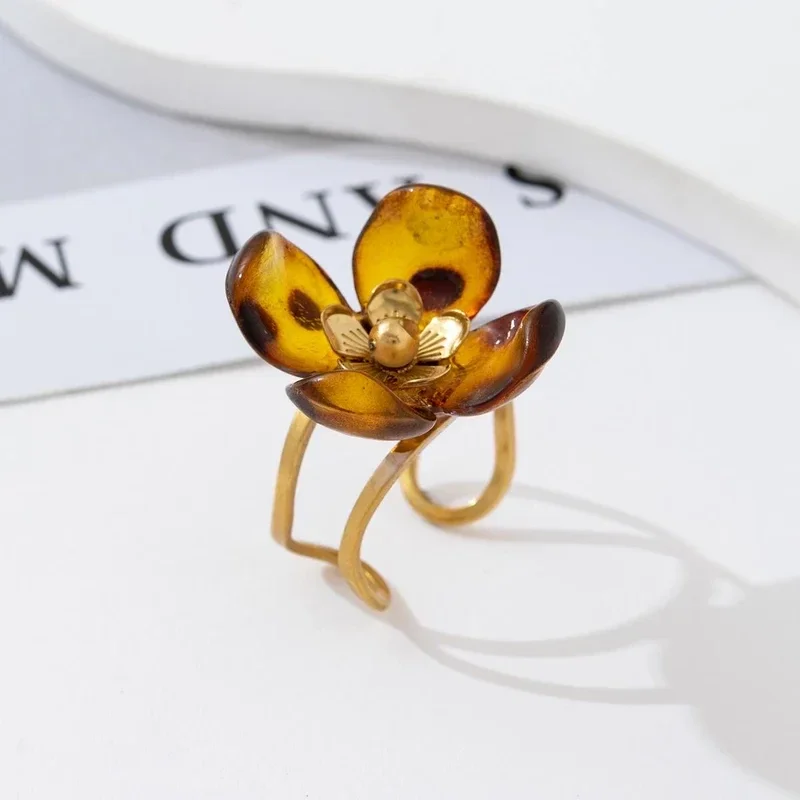 Flower Panter Ring