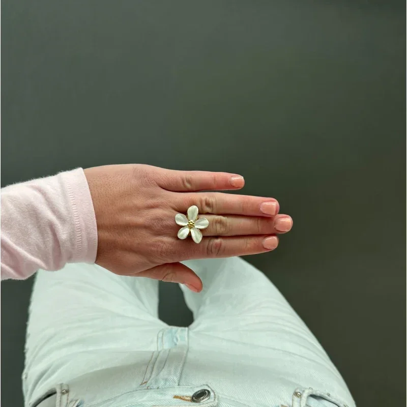 Happy Flower Ring
