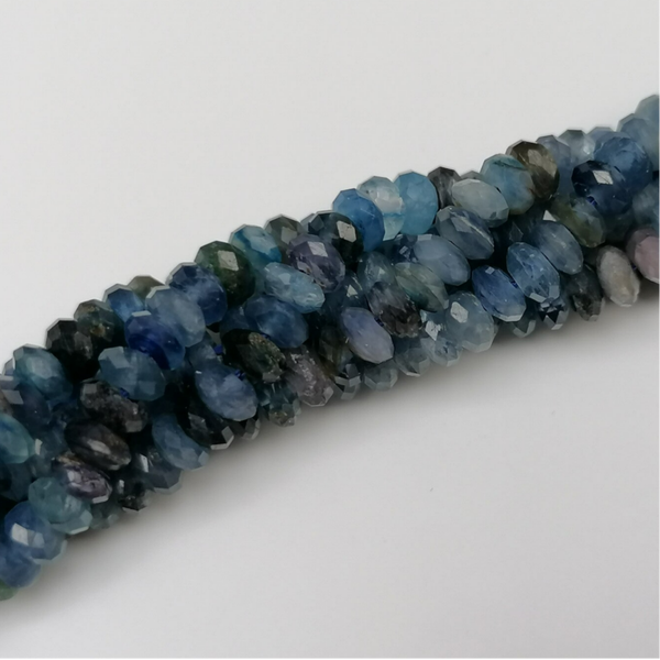 Disthen Kyanit facettiert • Rondell Strang