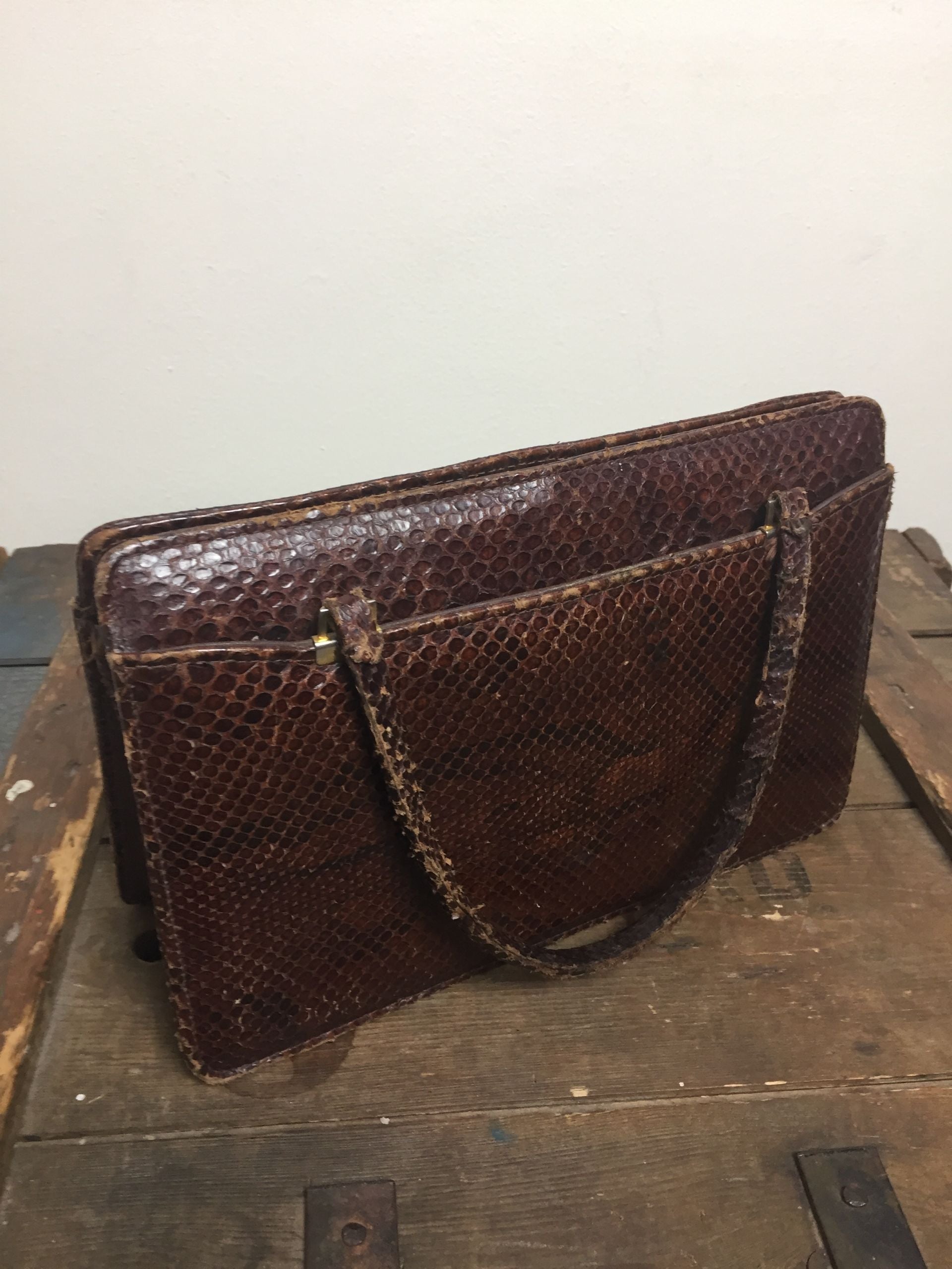 9028 Vintage slangenleren tas