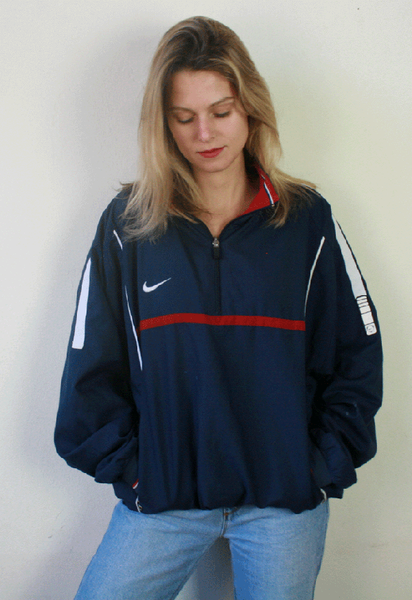 4027 Vintage Nike Sweater