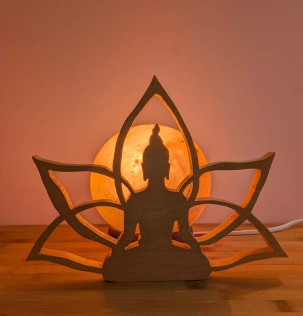 Boeddha met lotus Beukenhout