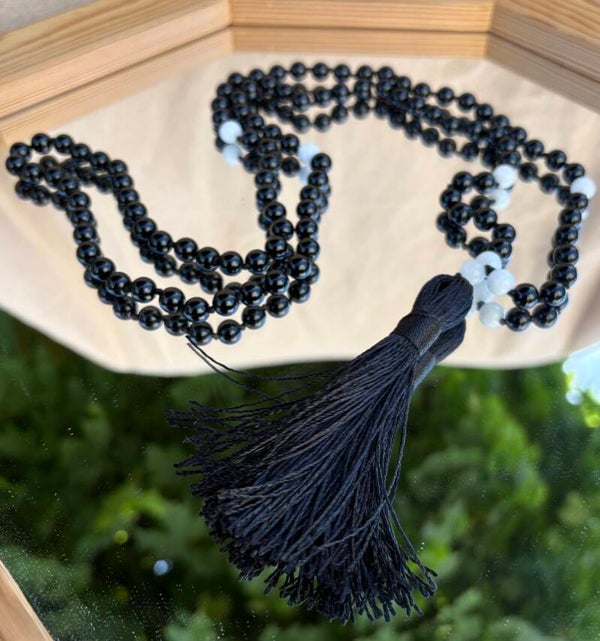 Zwarte Onyx / Melkkwarts mala
