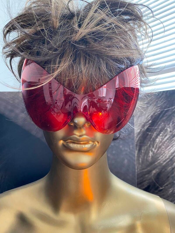 Fetzige Sonnenbrille in rot