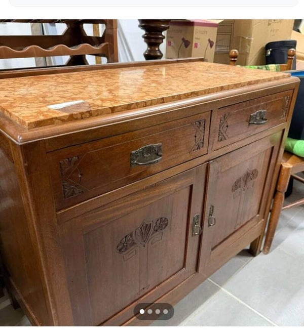 Mobile con piano in marmo