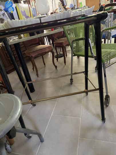 TAVOLINO DA TELEVISIONE