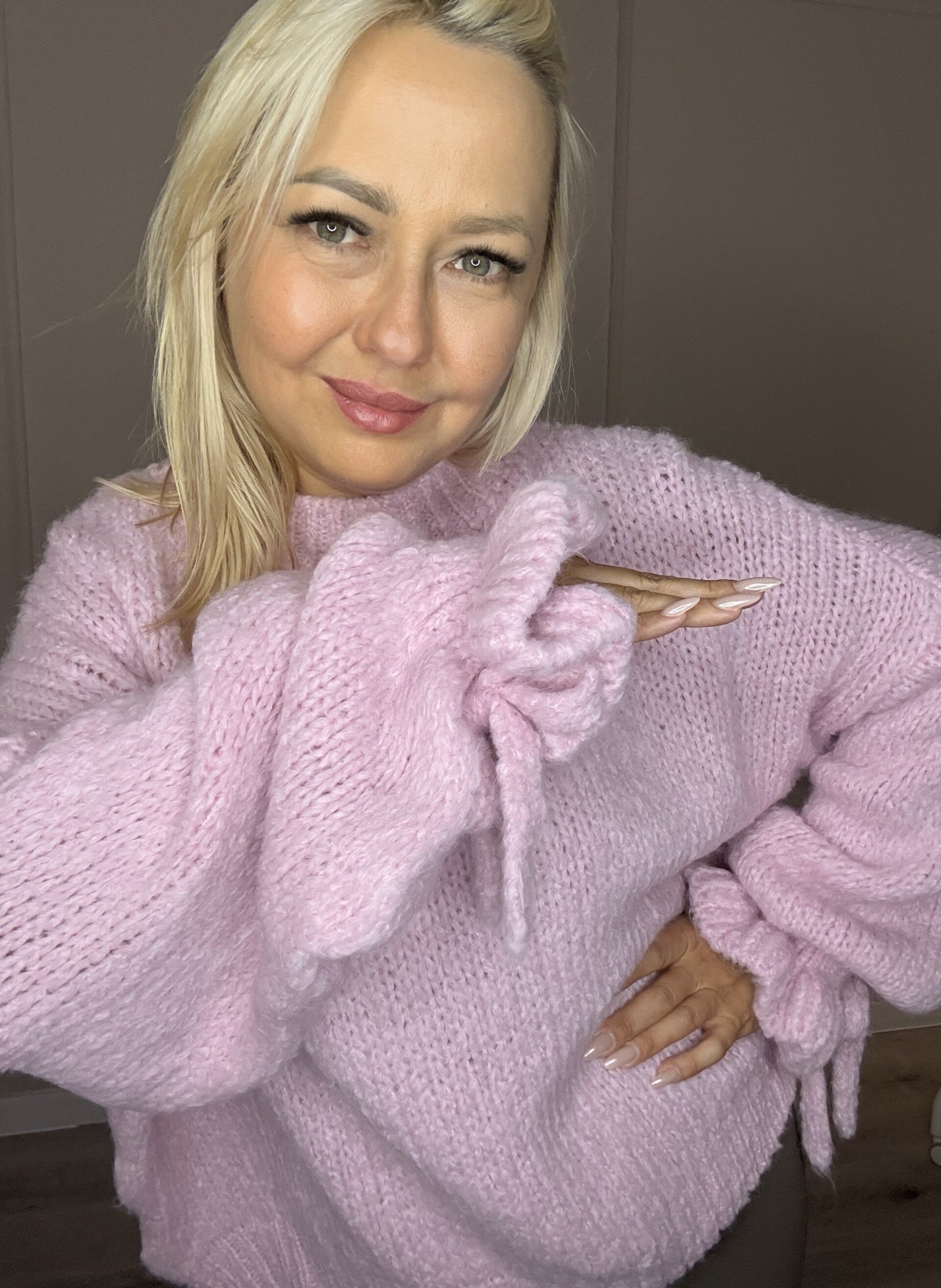 Sweter Bow