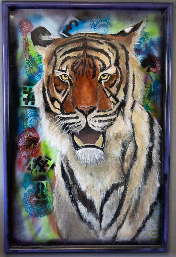 (OM005) Tiger with Graffiti background - On Aluminium sign