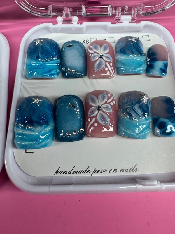 Coastal Beach Gel Nails