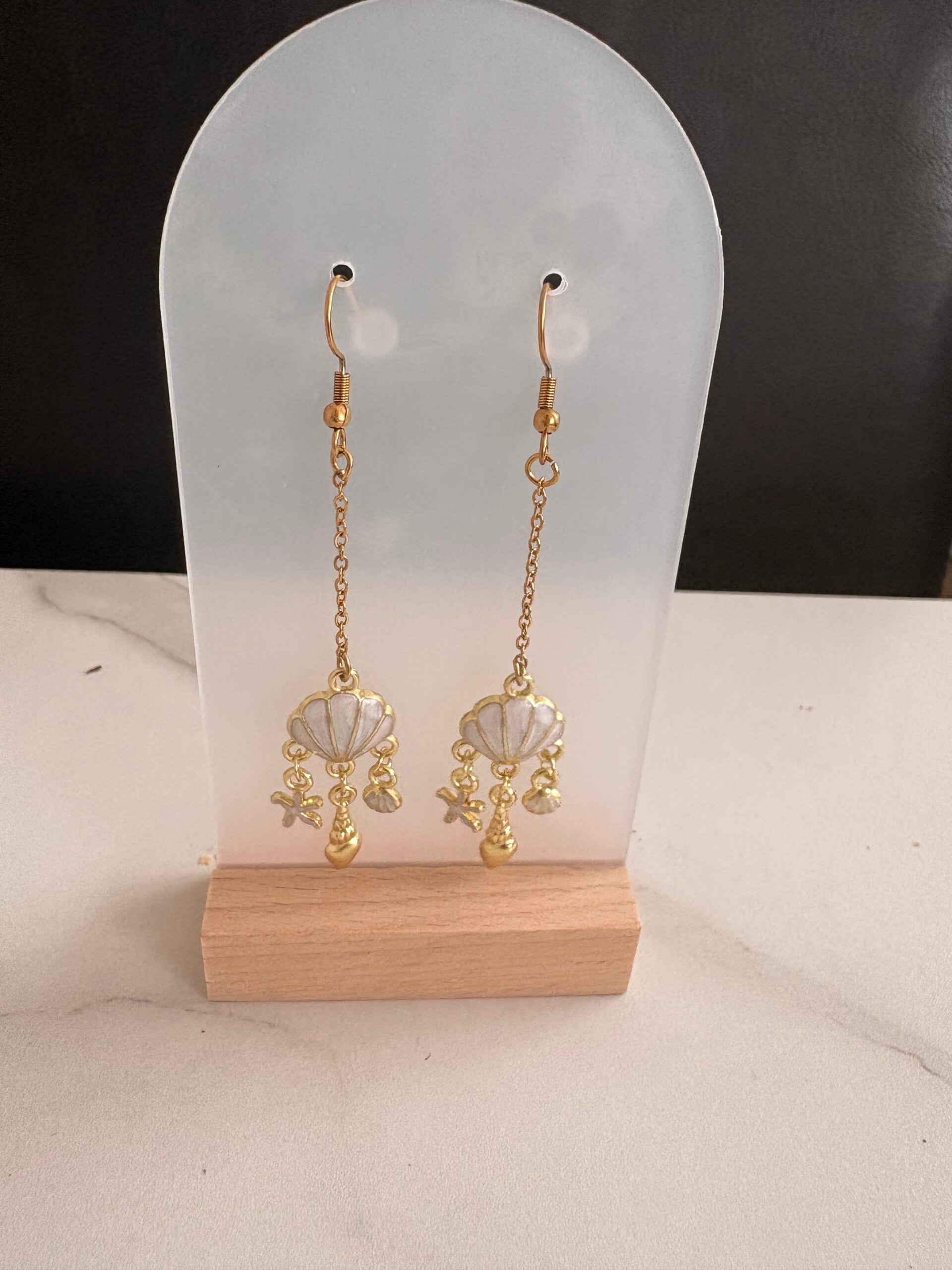 Boucles d’oreilles coquillages blanc