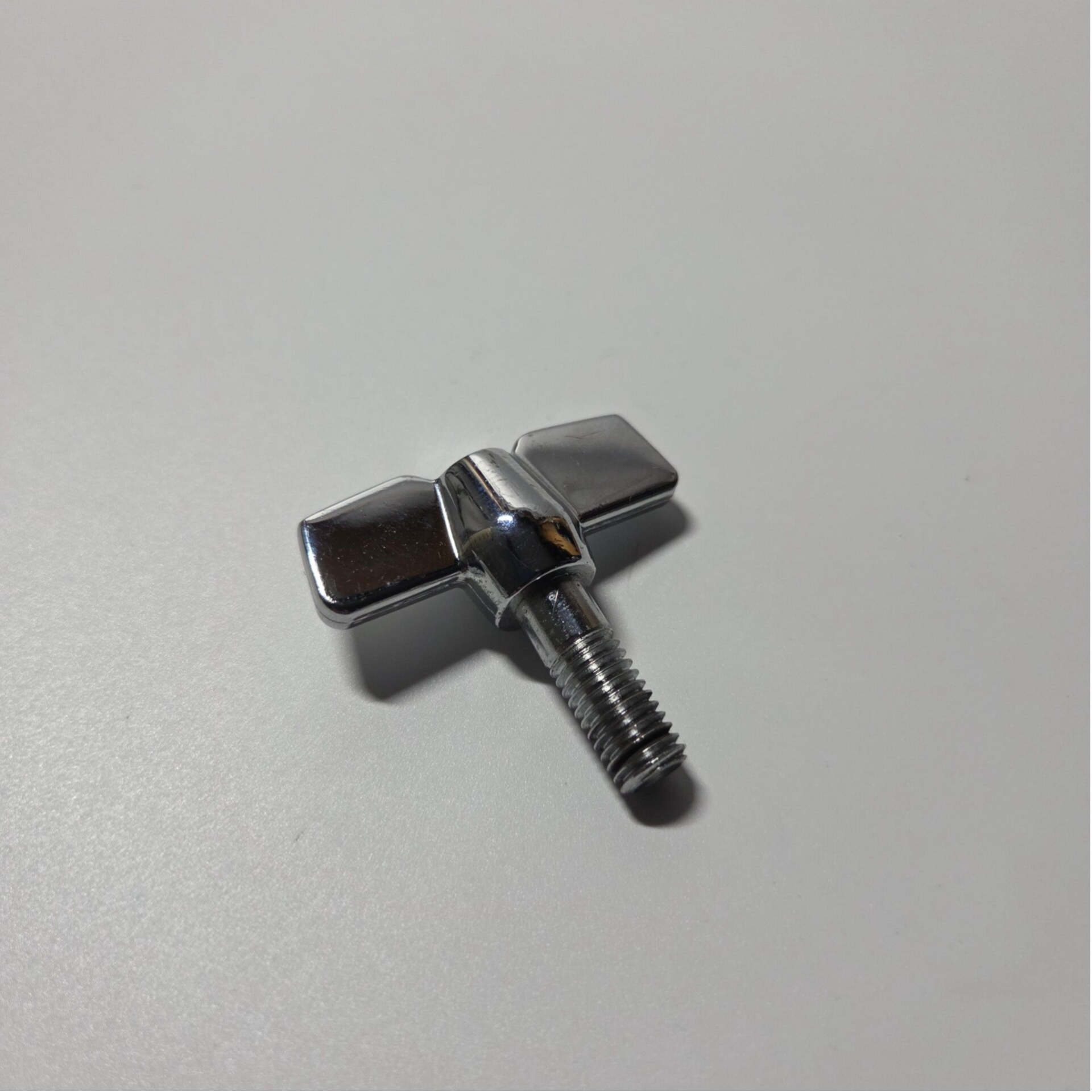 GEBRUIKT M8 vleugelbout 16 mm