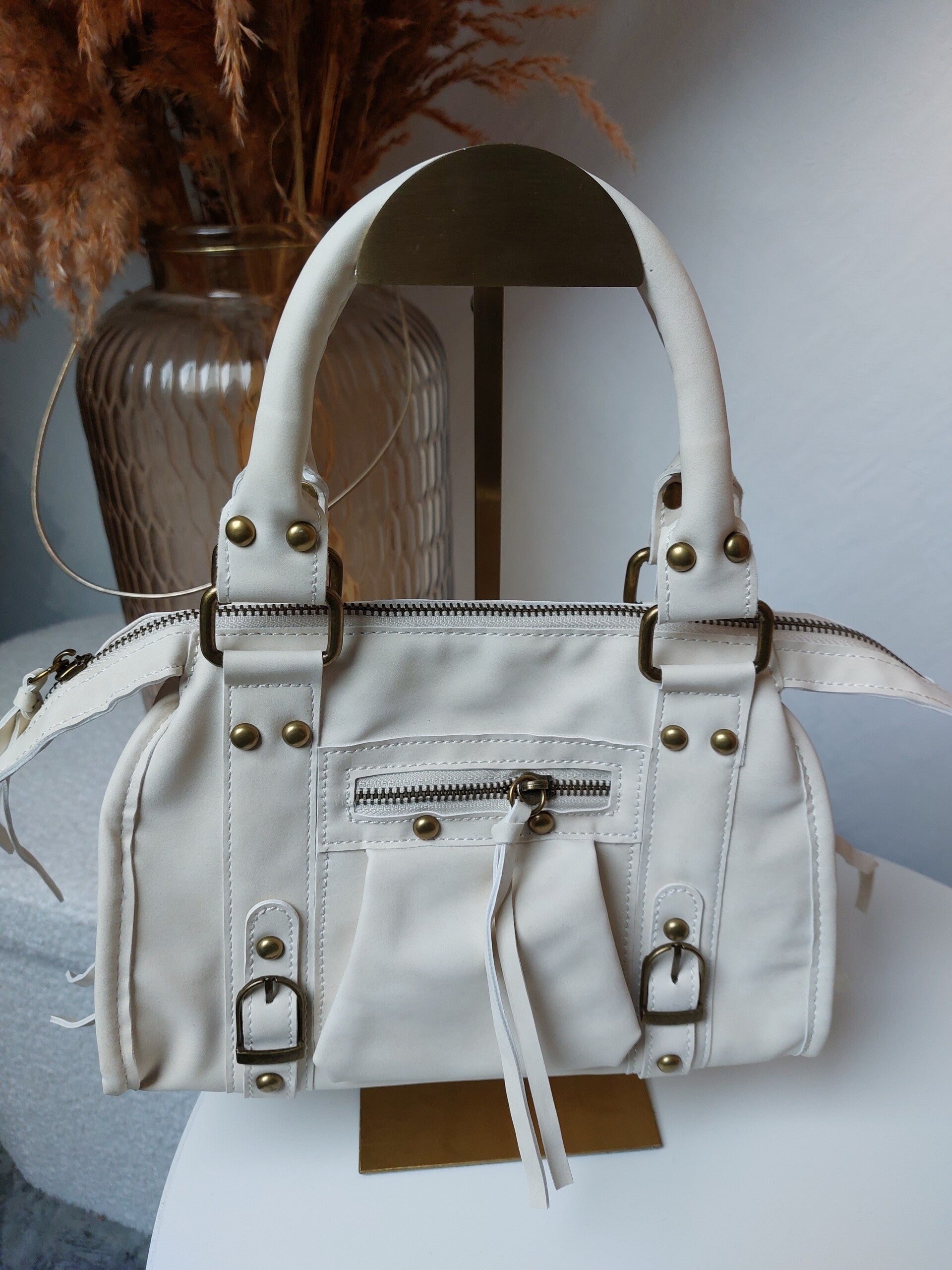 City ★ tas creme